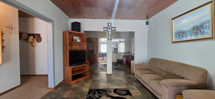 3 Bedroom Property for Sale in Ellaton North West